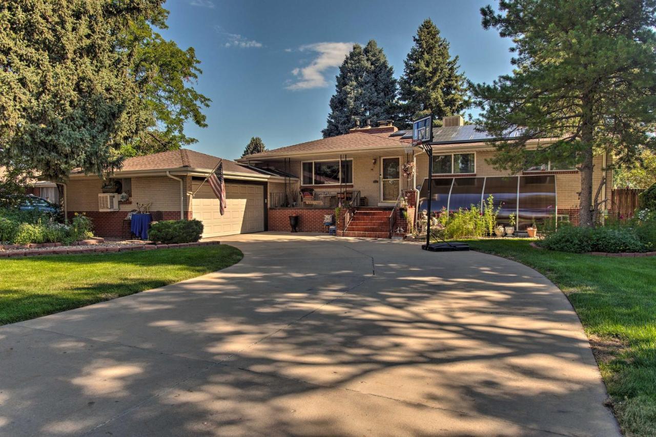 On-Site Lake Home With Large Yard In Denver! Exterior photo